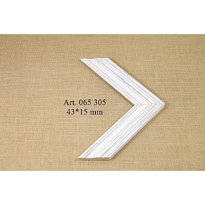 Деревянный багет 065 305